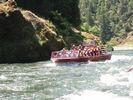et Boat full of tourists below Blossom Bar